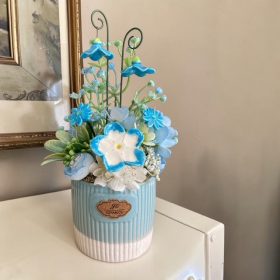 Asztaldísz mini harangvirágokkal - kék