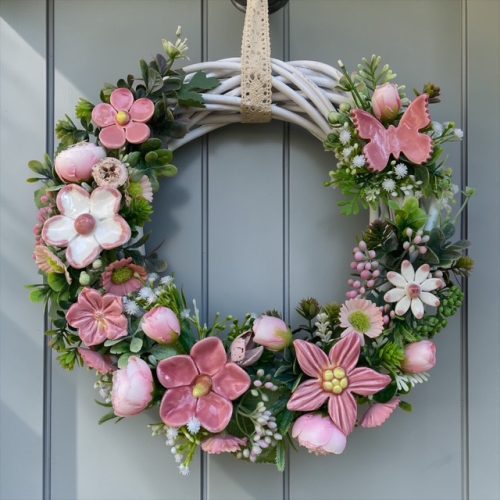 Ajtódísz kerámia virágokkal - RÓZSASZÍN