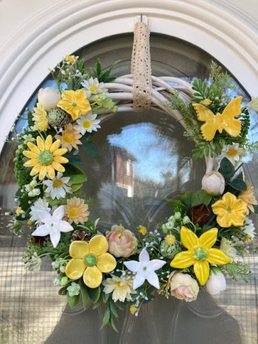 Ajtódísz kerámia virágokkal - SÁRGA