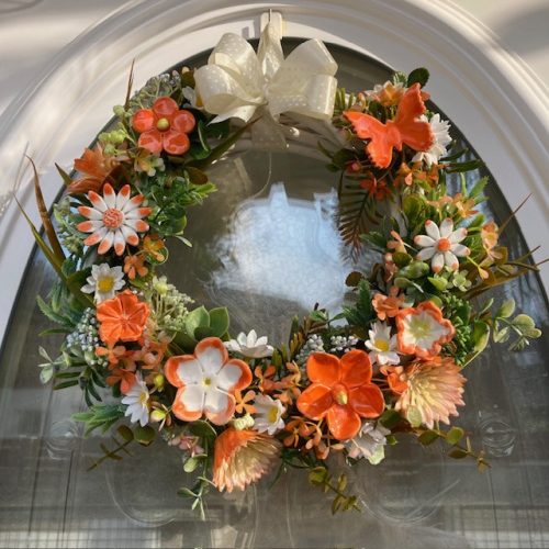 Ajtódísz kerámia virágokkal - NARANCSSÁRGA