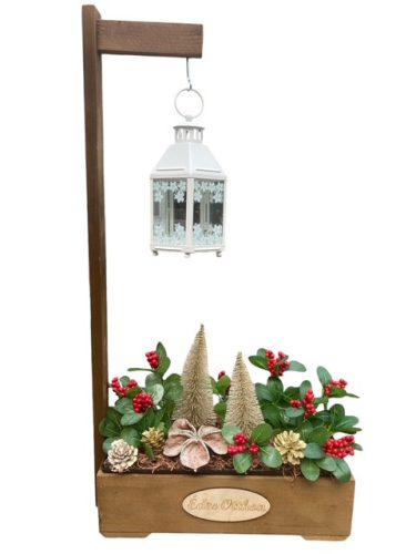 BETÉT105.Karácsonyi virágláda betét arany fenyőkkel, piros bogyókkal, 40 cm-es