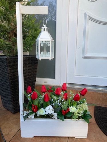 BETÉT07.Tavaszi virágláda betét piros tulipánokkal II.