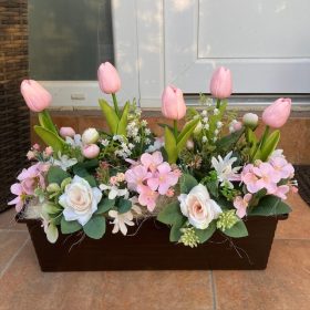   BETÉT08.Tavaszi virágláda betét gyöngyvirággal, rózsaszín tulipánnal