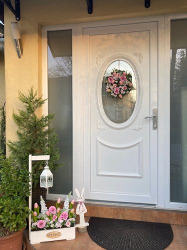 Tavaszi virágláda betét rózsaszín liziantusszal