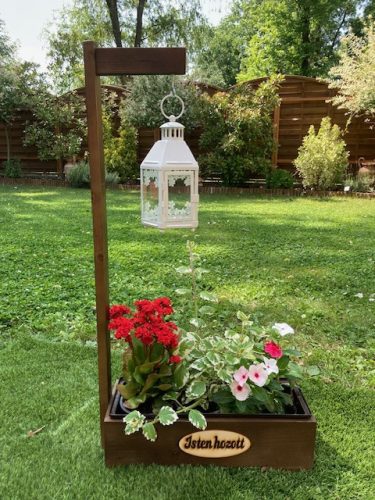 Szett 25. Fa kerekes kút 90 cm + gyertyalámpás virágláda + talicska ültető betéttel  - sötét barna