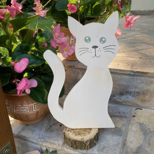 Fehér macska fa dekoráció II.