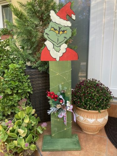 Kézzel festett fa Grincs figura I. – 91 cm;  kültéri és beltéri dekoráció 