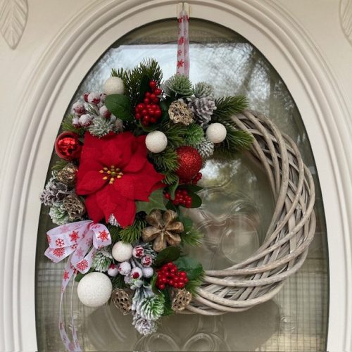 Exclusive Karácsonyi ajtódísz, Mikulásvirágokkal - 35 cm