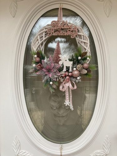 Elegáns Karácsonyi ajtódísz, rózsaszín - 30 cm
