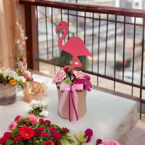 Asztaldísz flamingóval