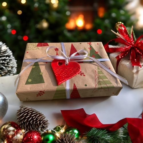 Kerámia SZÍV csipke mintával - piros