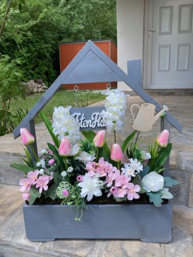 Virágláda - Fa kerti virágláda; házikó táblával - szürke