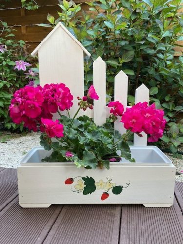 Epres virágláda - házikó