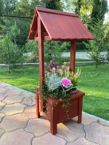 Kerti dekoráció - szett 55.B. Ültető betétes kút+kocka virágláda - cseresznye